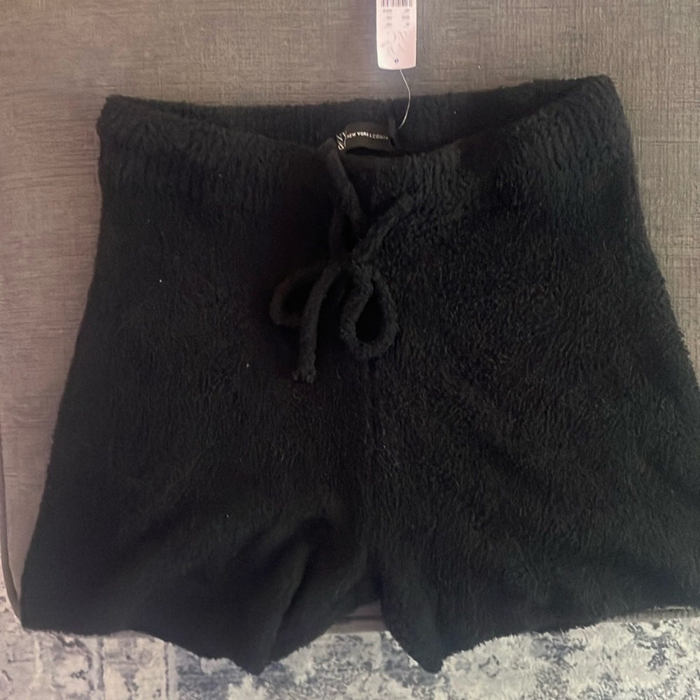 New York and Company fleece shorts